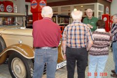 30.10.2018Besuch im August Horch Museum ZwickauTeilnehmer erhalten Erläuterungen aus erster Hand. 30.10.2018Besuch im August Horch Museum ZwickauTeilnehmer erhalten Erläuterungen aus erster Hand.