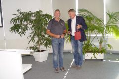 12.09.2019Solaristurm ChemnitzTagung auf StandortebeneHauptmann d.R. Thomas Viertel bedankt sich bei OStFw Volker Hass für die Vorstellung des Bundeswehrsozialwerkes. 12.09.2019Solaristurm ChemnitzTagung auf StandortebeneHauptmann d.R. Thomas Viertel bedankt sich bei OStFw Volker Hass für die Vorstellung des Bundeswehrsozialwerkes.
